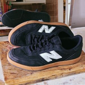 New Balance Numeric 440 v2